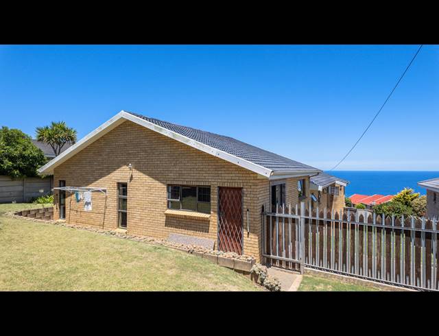 5 BEDROOM HOUSE FOR SALE IN DANA BAY